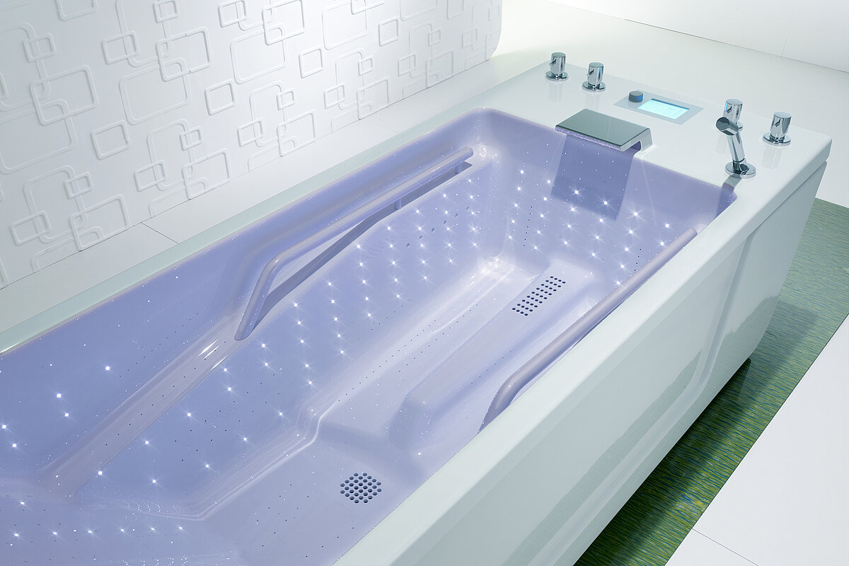 150 light points in changing colors inside the massage tub 