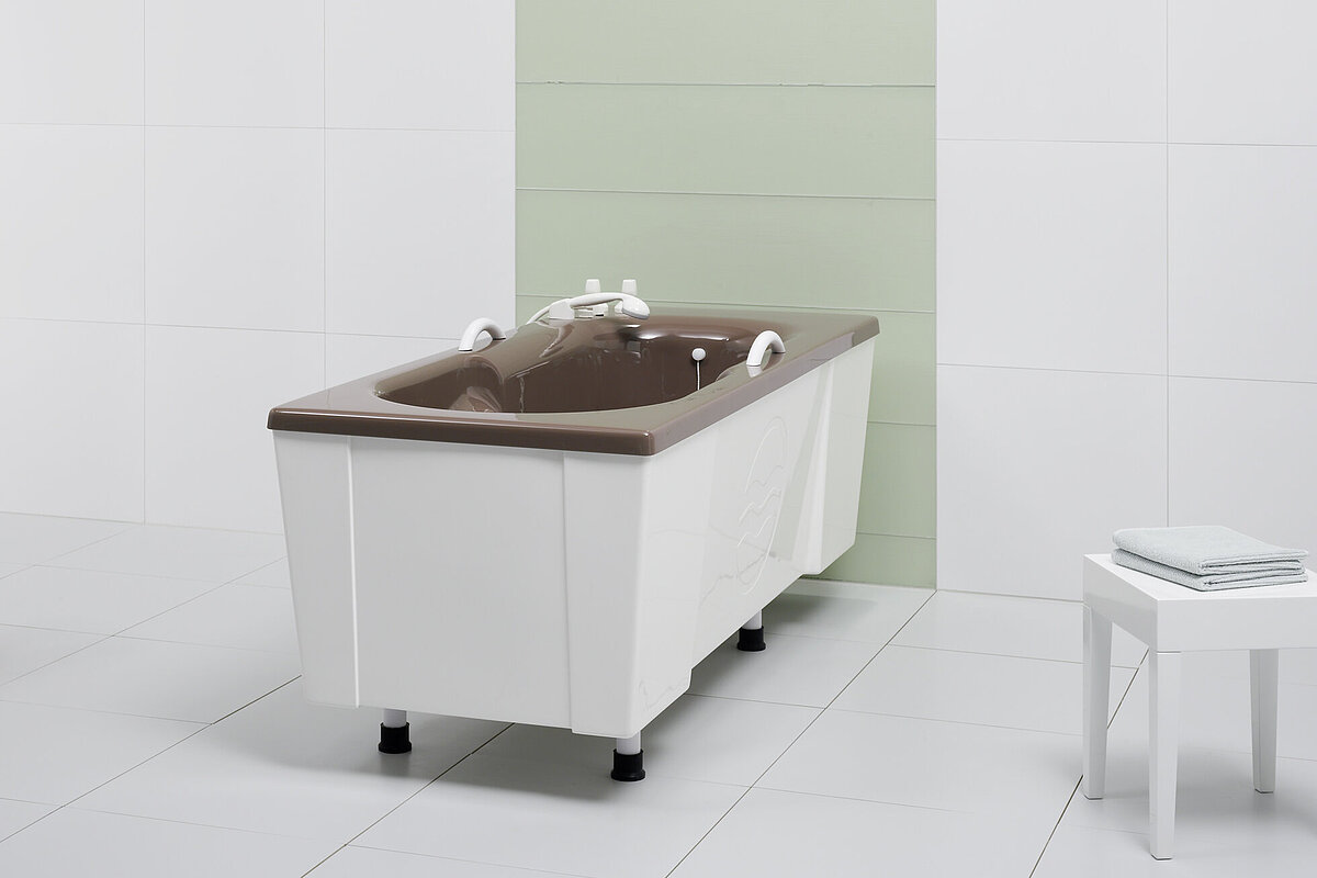 La baignoires à boue est équipé de robinets de remplissage spéciaux en fonction du milieu.